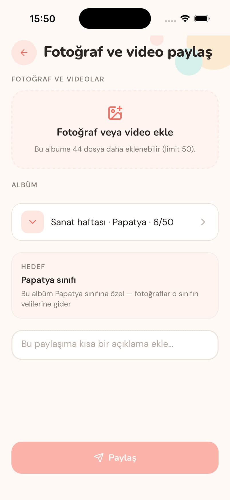 Fotoğraf ve video ekranı — Albüm sınıfa özel — fotoğraflar yalnızca o sınıfın velilerine gider.